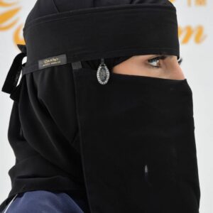 NW10 21cm charm niqab
1 extended elastic tie up