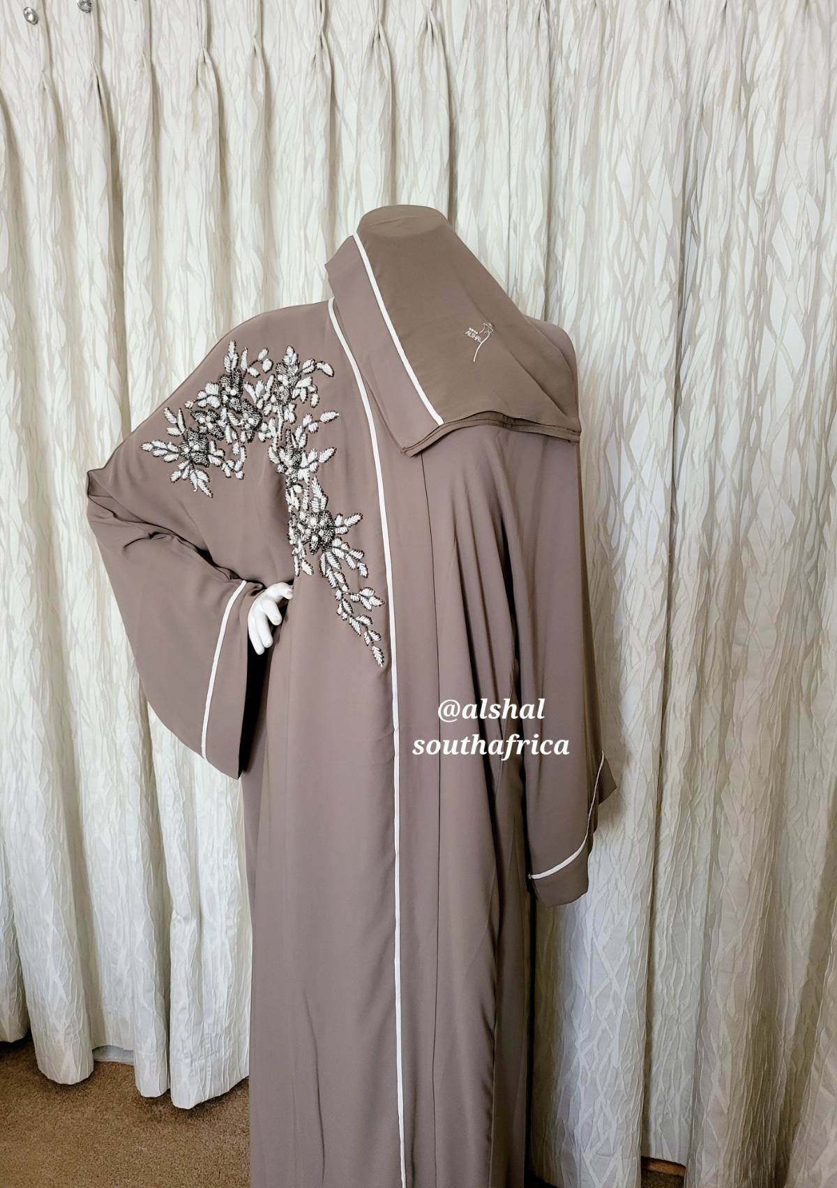 Al Shal abaya 58 60 62 - Image 3