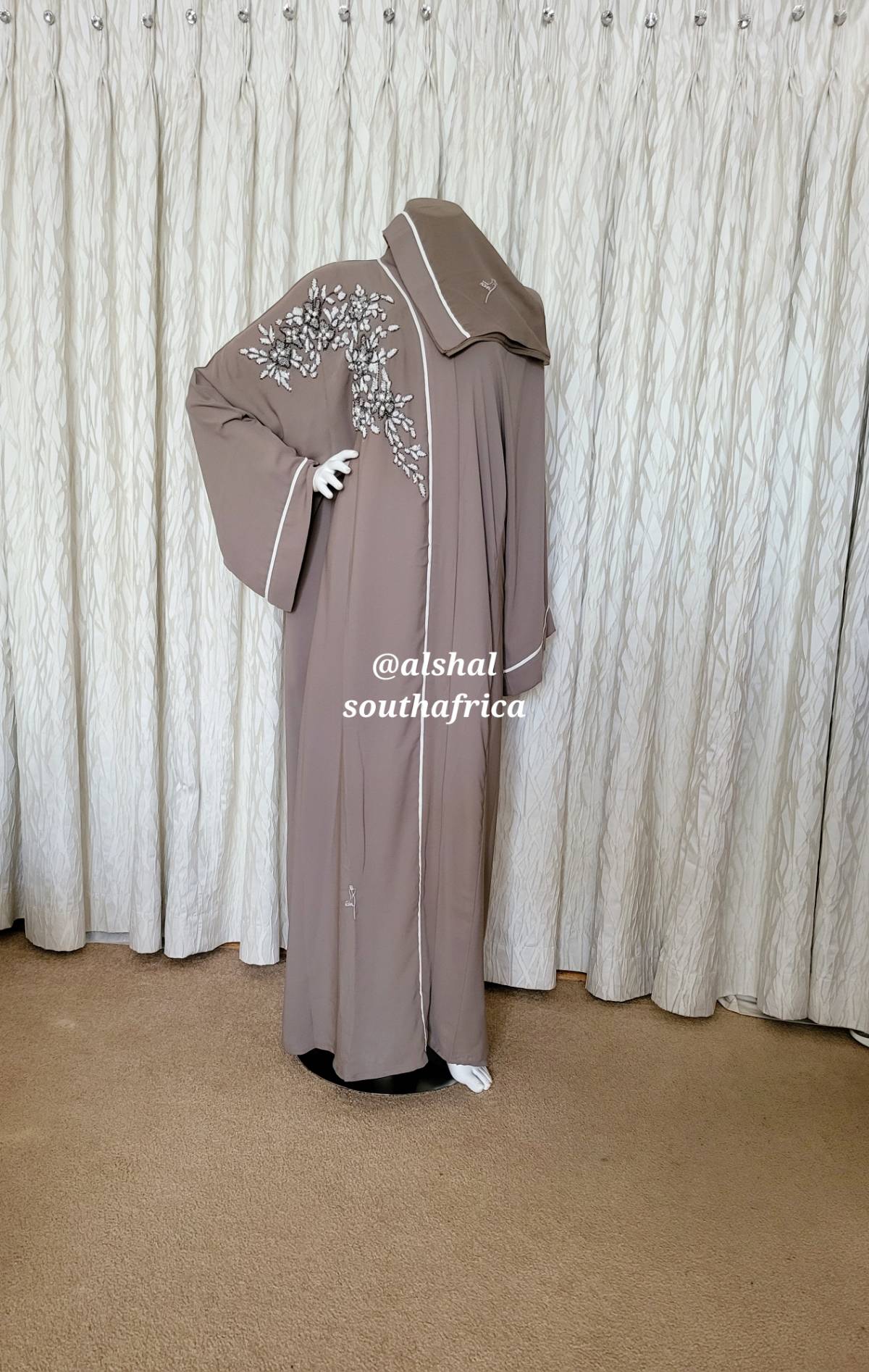 Al Shal abaya 58 60 62 - Image 2