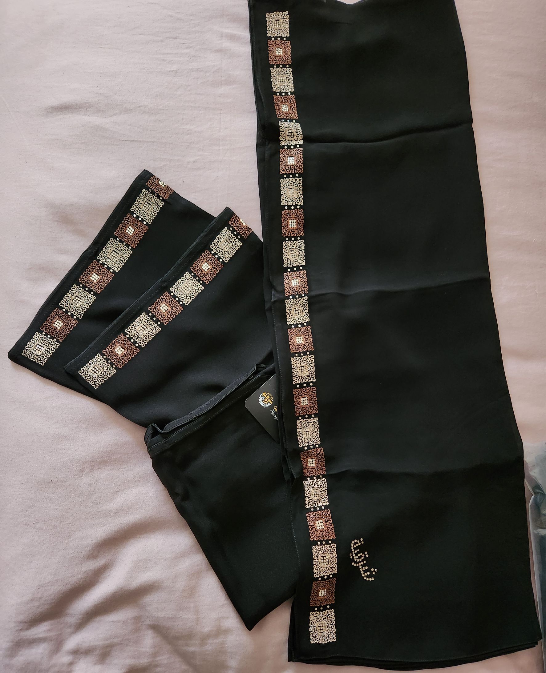 SB03 Gold/Bronze sleeve and sheila embroidery/Swarovski
54 56 58 60 - Image 2