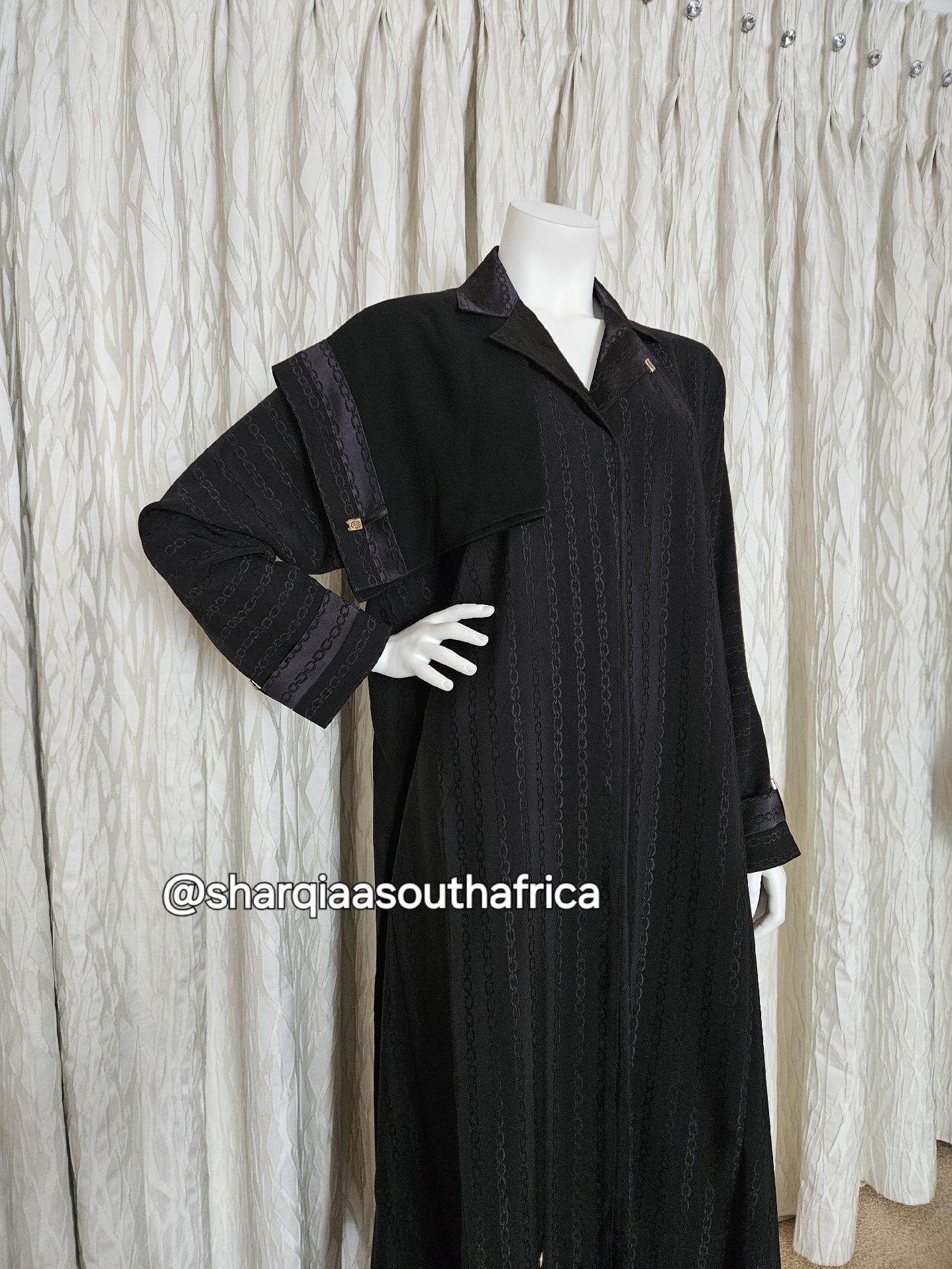 SB31 Black chain printed set 52