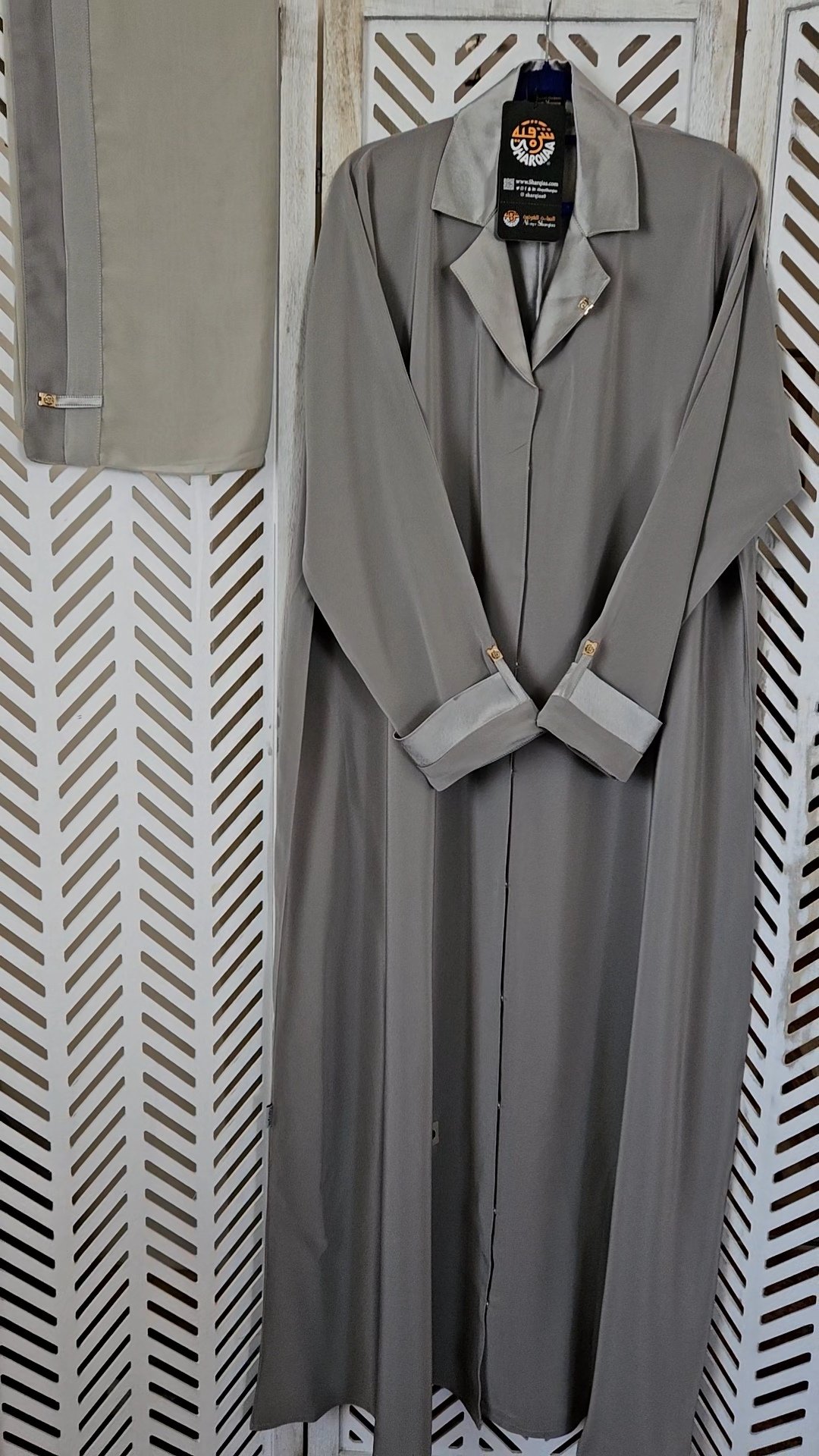 Sharqiaa Salona Abaya set Satin details Silver Grey