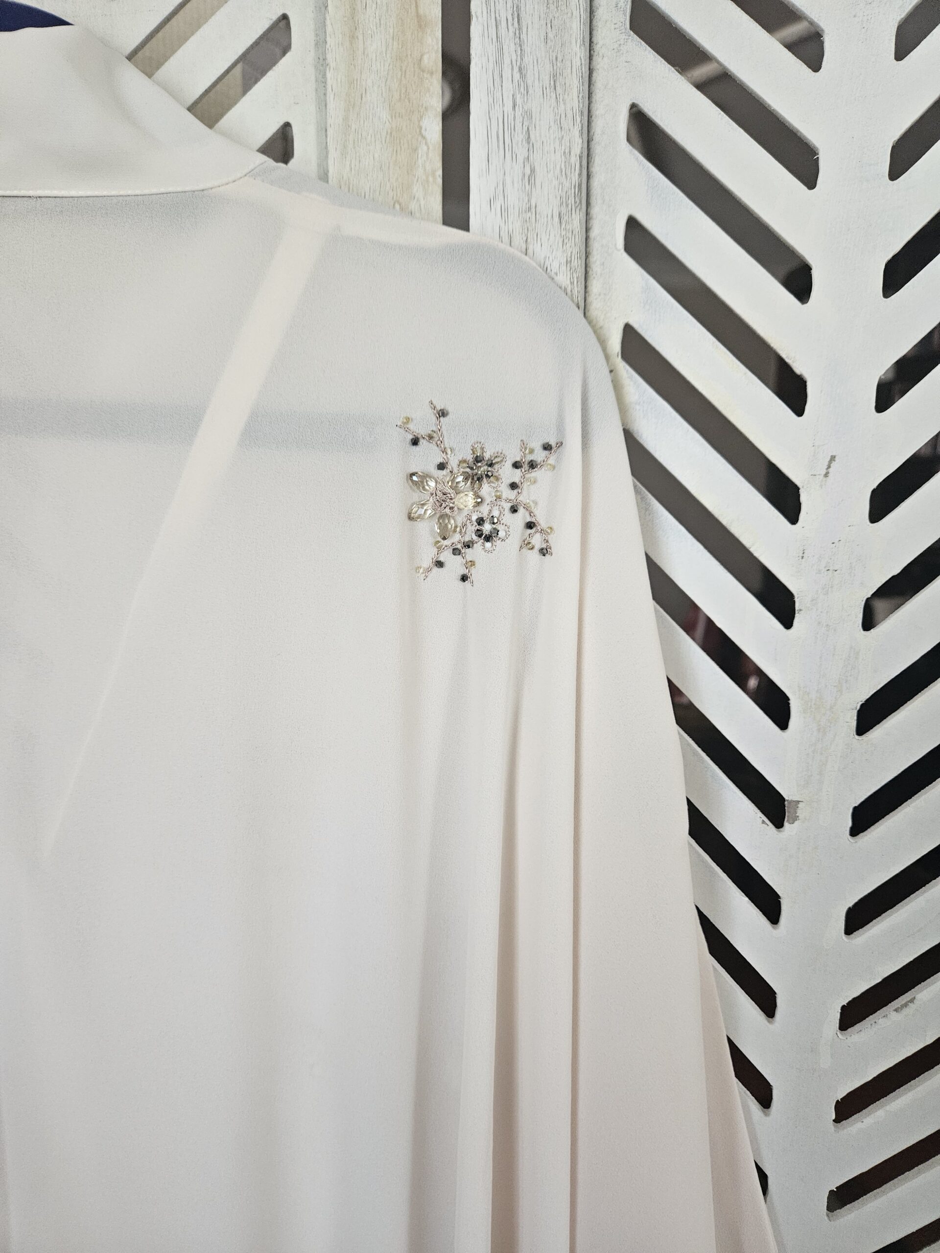 Al Shal Cream Wrap Abaya Embellished Details - Image 8