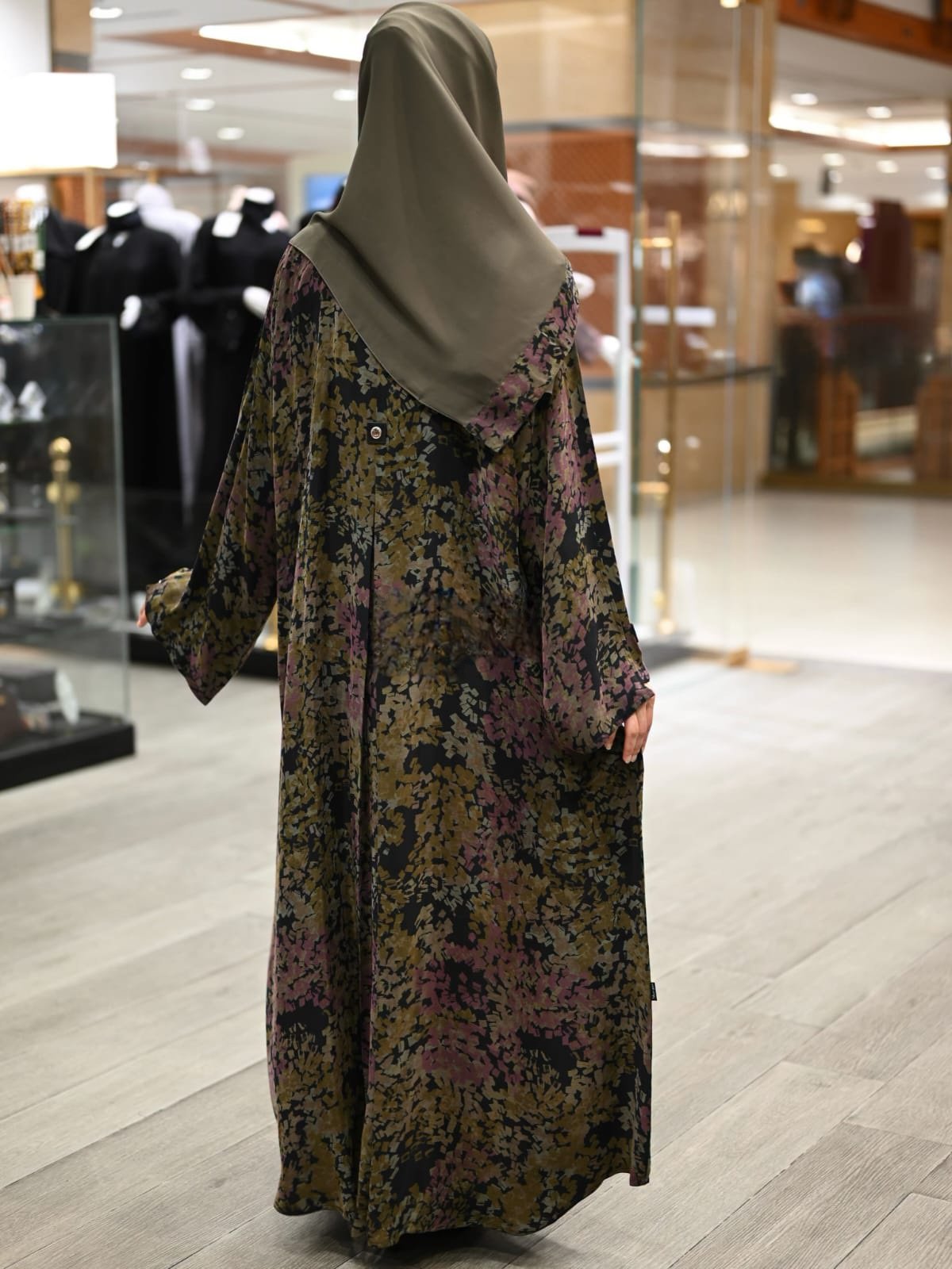 Sharqiaa Jacquard Abaya Set Olive- Mauve - Image 4