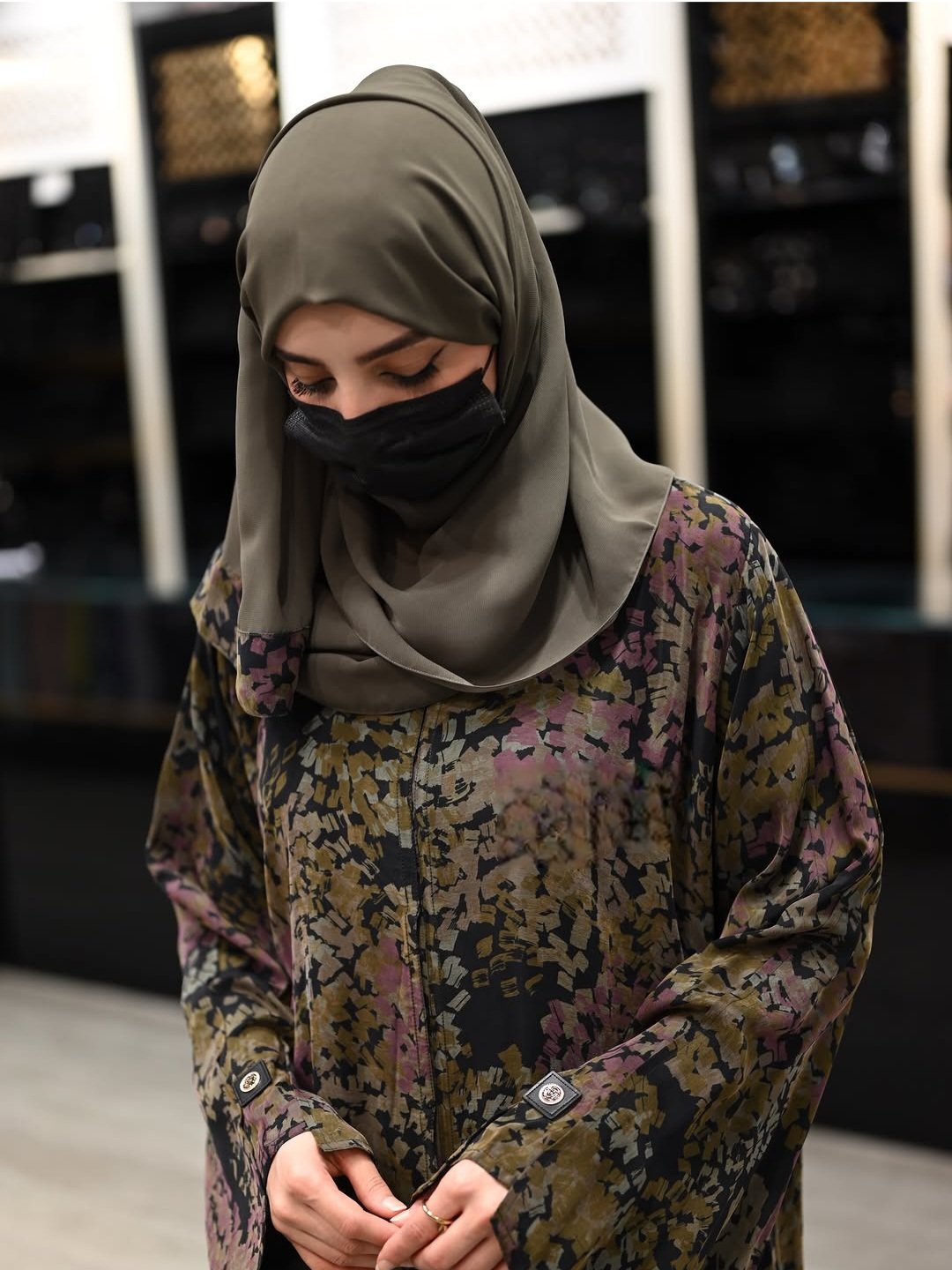 Sharqiaa Jacquard Abaya Set Olive- Mauve